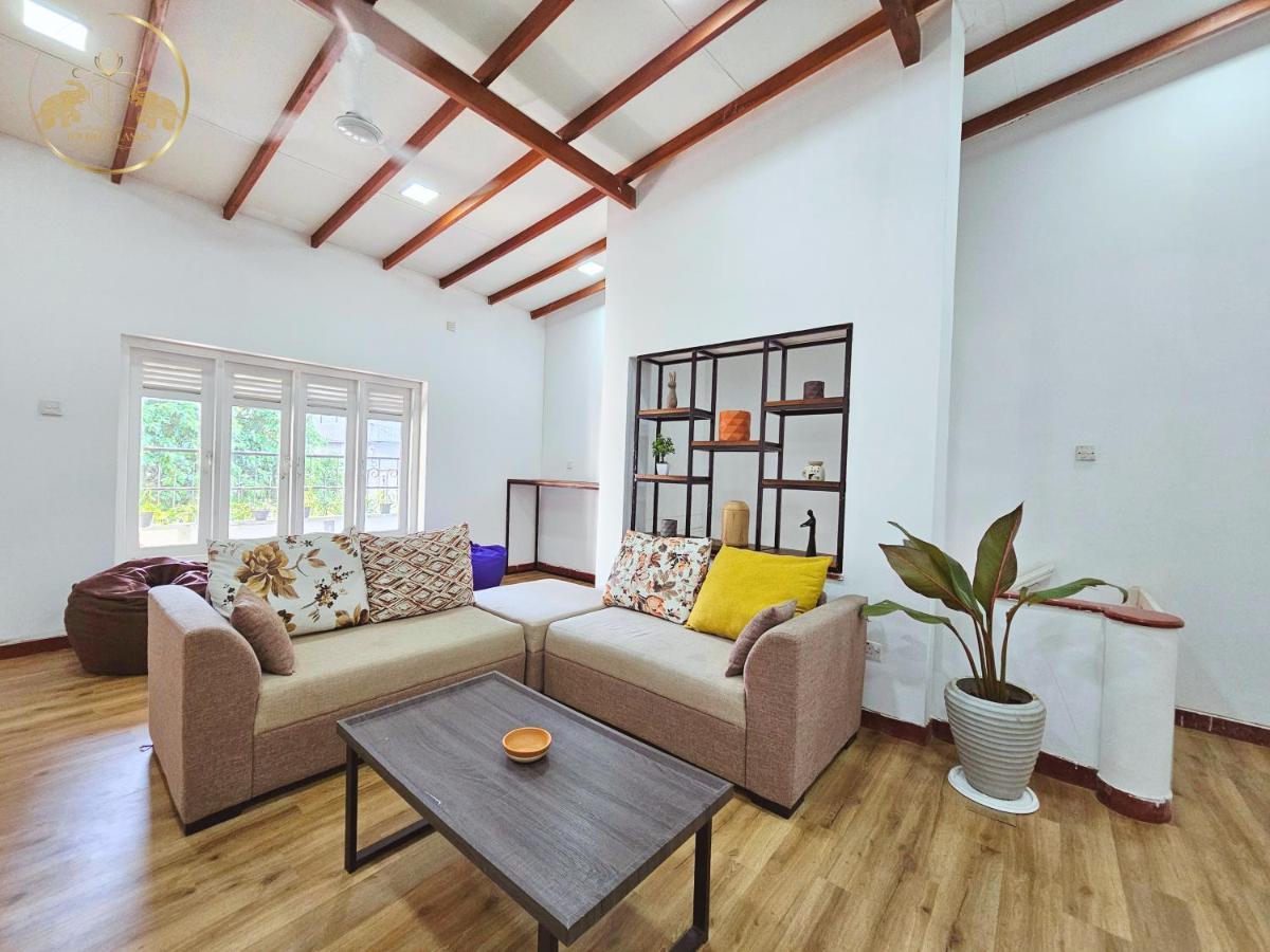 Galle Face Terrace Hostel By Tourlux Colombo Buitenkant foto